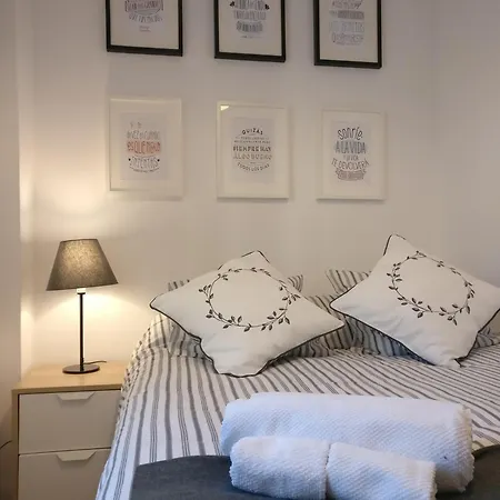 Apartmán Espacioso Frente Al Palacio De Congresos - Aa